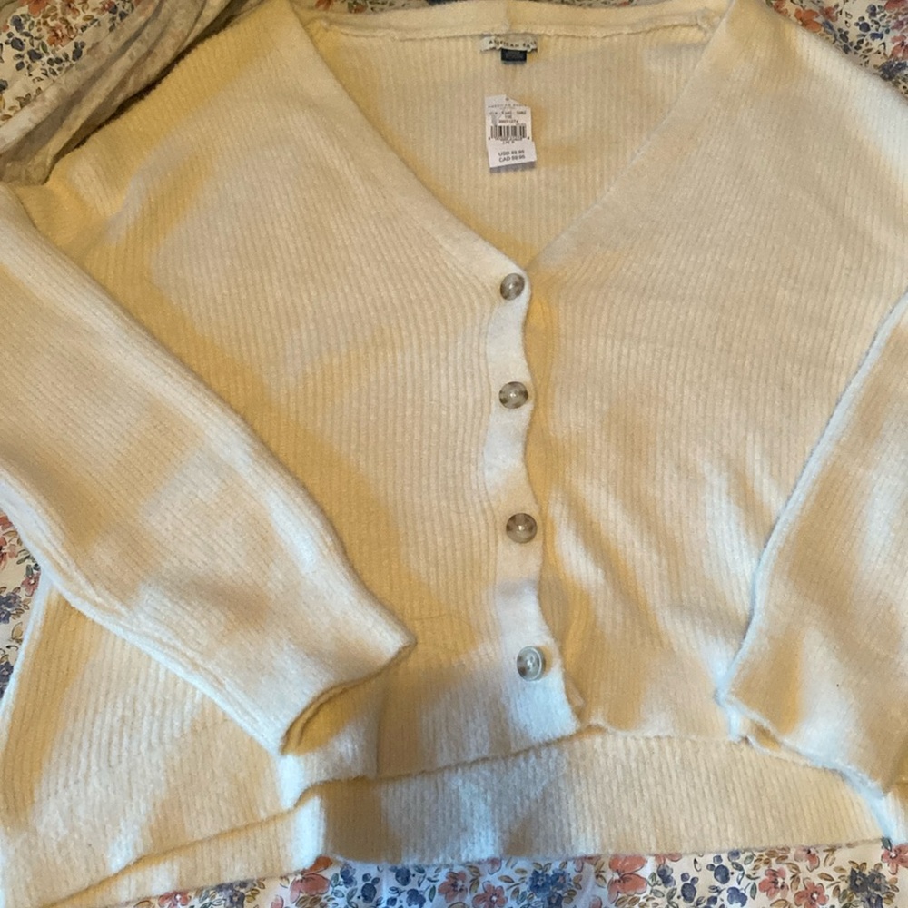 Brand-American egale, Color-white, size-small